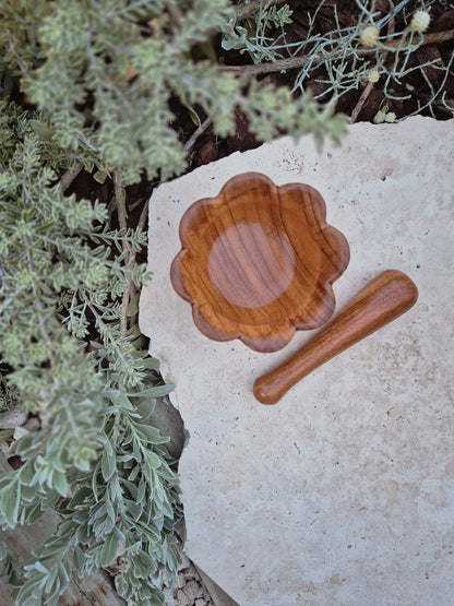 Petal & Pestle